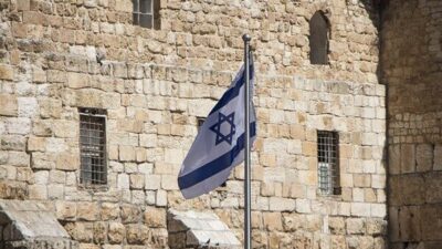 IDF'ten yapılan açıklamada, İsrail’in, Kızılhaç aracılığıyla bir rehineye ait tabutu