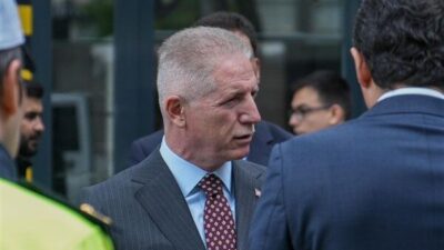 İstanbul Valisi Davut Gül, "Ailemiz İstanbul" projesi kapsamında ilçe ziyaretlerine Bayrampaşa'da